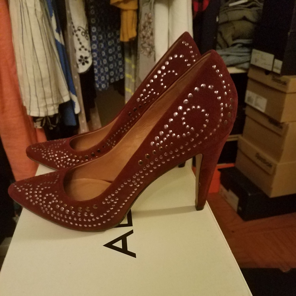 Pumps - Picture 3 of 3